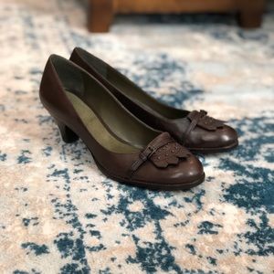 Aerosoles brown oxford pumps